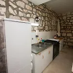 Mirta *