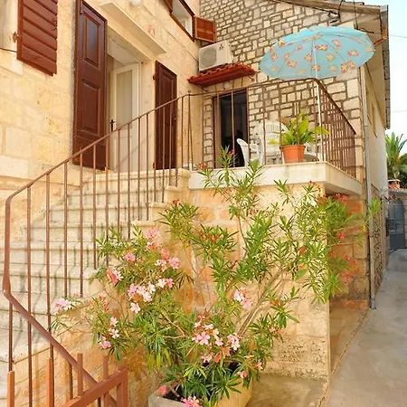 Mirta