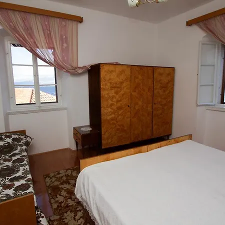 Mirta Appartement Sutivan