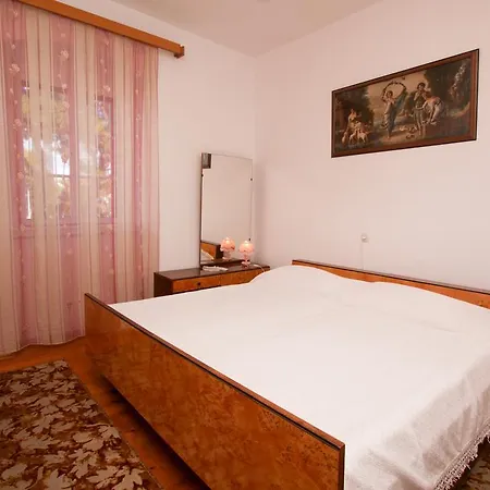 Mirta Apartment Sutivan