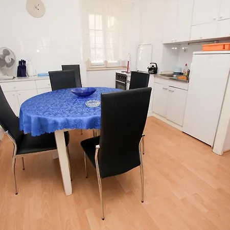 Apartman Mirta *