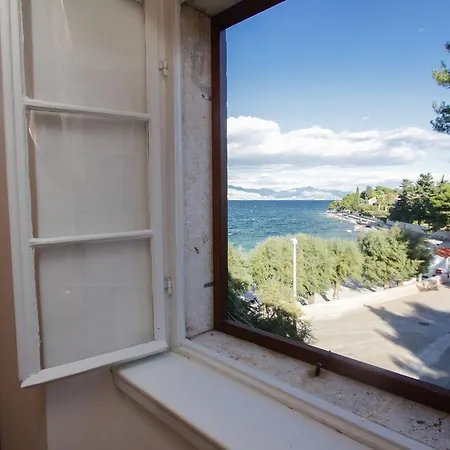 Apartman Mirta Sutivan