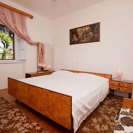 Apartman Mirta Sutivan